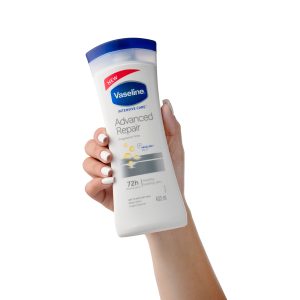 لوسیون بدن وازلین مدل Advanced Repair