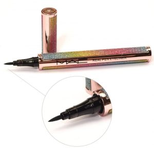 خط چشم ماژیکی مک با پوکه اکلیلی